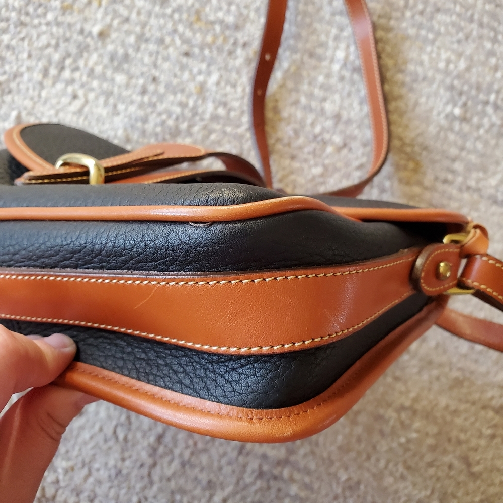 SOLD* Dooney & Bourke Vtg Two-Toned Equestrian Bag - Picture 15 of 16